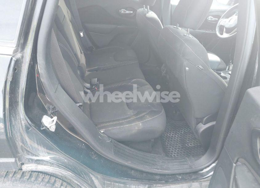 Photo 8 of 2016 Jeep Cherokee LATITUDE (VIN 1C4PJLCB7GW212640)