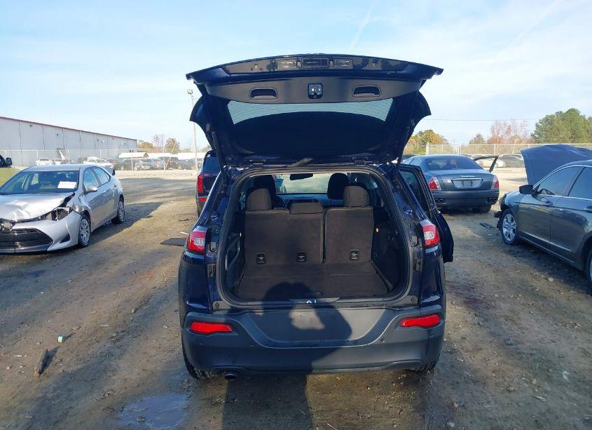 Photo 18 of 2016 Jeep Cherokee LATITUDE (VIN 1C4PJLCB7GW248392)