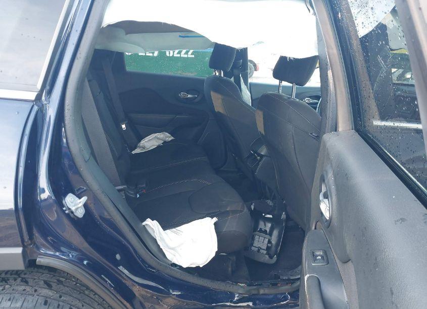 Photo 8 of 2016 Jeep Cherokee LATITUDE (VIN 1C4PJLCB7GW248392)