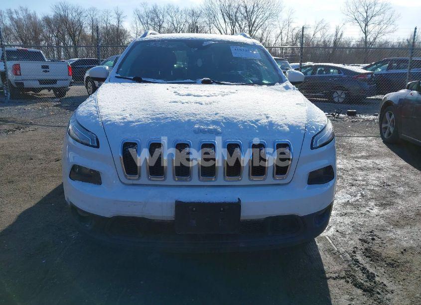 Photo 12 of 2016 Jeep Cherokee LATITUDE (VIN 1C4PJLCB7GW307005)