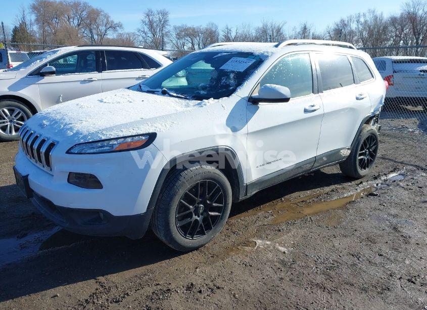 Photo 2 of 2016 Jeep Cherokee LATITUDE (VIN 1C4PJLCB7GW307005)