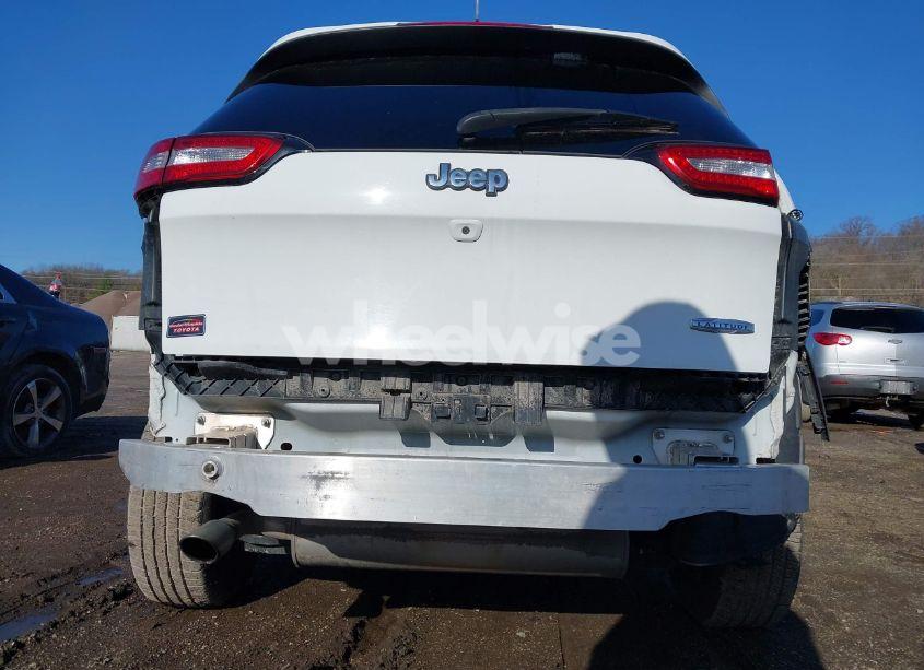 Photo 6 of 2016 Jeep Cherokee LATITUDE (VIN 1C4PJLCB7GW307005)