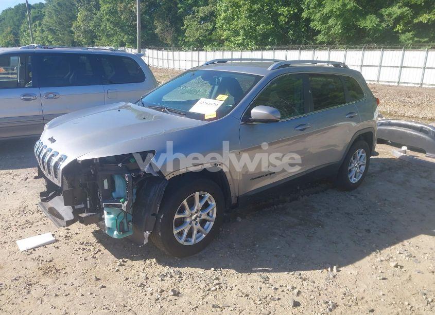 Photo 2 of 2016 Jeep Cherokee LATITUDE (VIN 1C4PJLCB7GW351506)