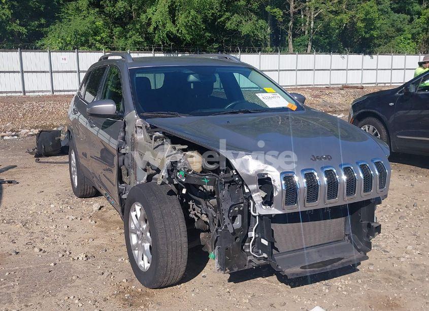 Photo 6 of 2016 Jeep Cherokee LATITUDE (VIN 1C4PJLCB7GW351506)