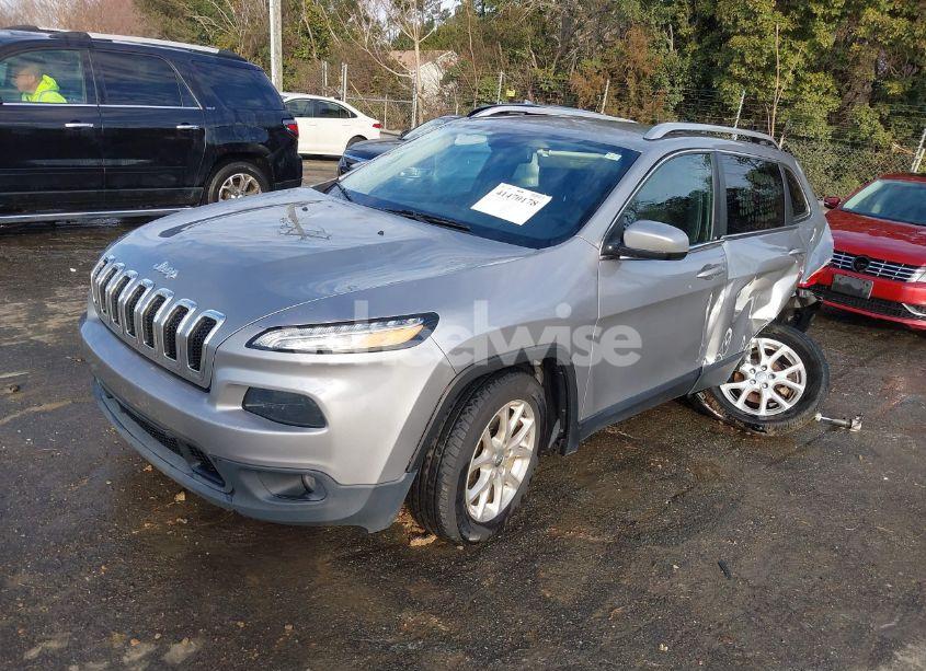 Photo 2 of 2017 Jeep Cherokee LATITUDE FWD (VIN 1C4PJLCB7HW527486)