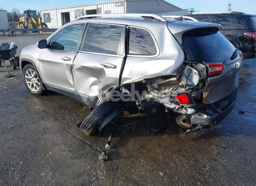 Photo 3 of 2017 Jeep Cherokee LATITUDE FWD (VIN 1C4PJLCB7HW527486)