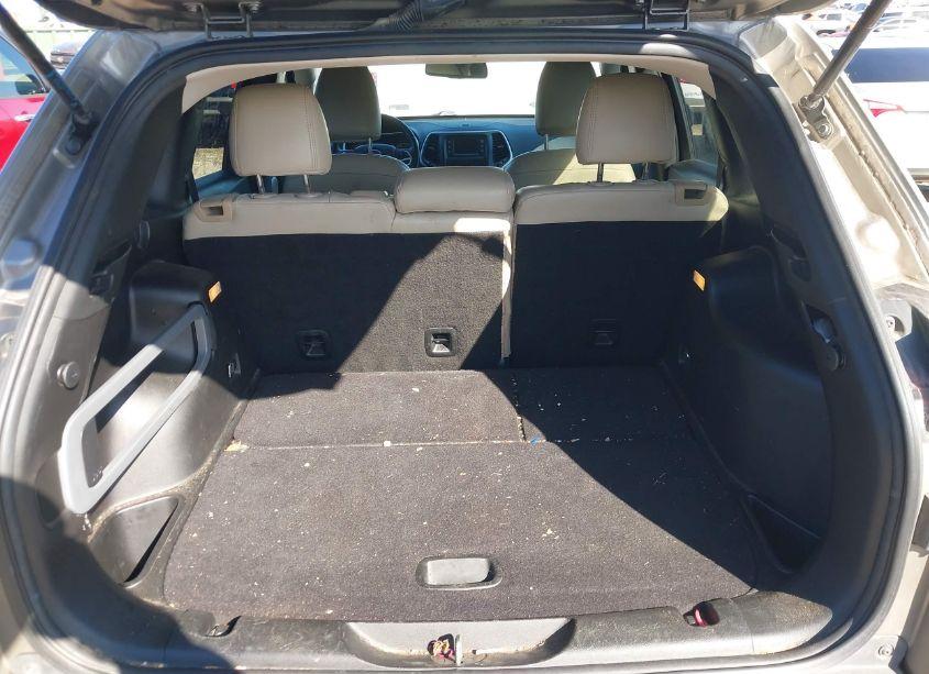 Photo 20 of 2017 Jeep Cherokee LATITUDE FWD (VIN 1C4PJLCB7HW580950)