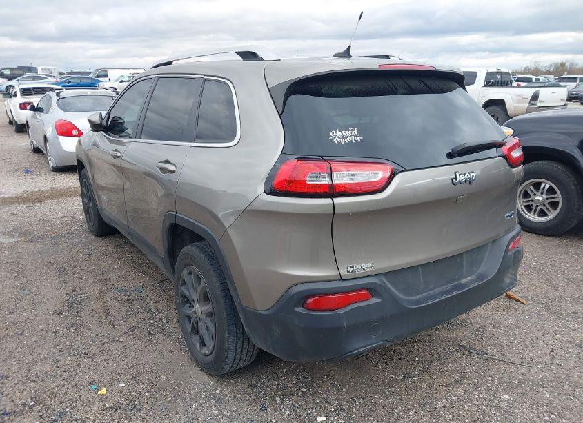 Photo 3 of 2017 Jeep Cherokee LATITUDE FWD (VIN 1C4PJLCB7HW580950)