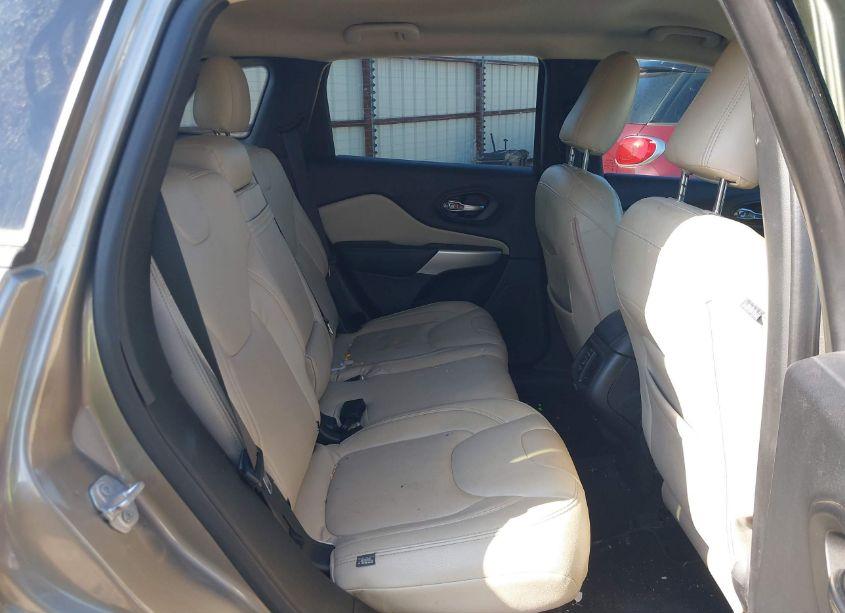 Photo 8 of 2017 Jeep Cherokee LATITUDE FWD (VIN 1C4PJLCB7HW580950)