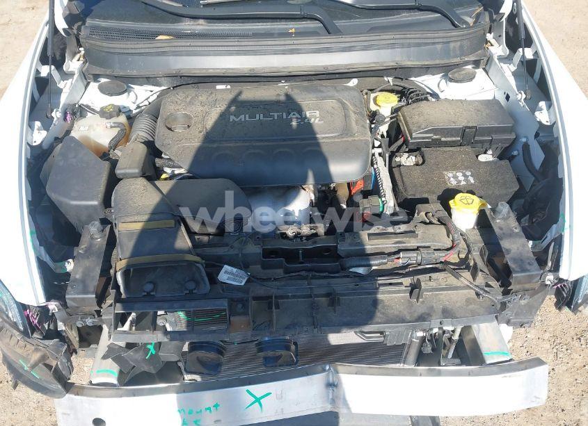 Photo 10 of 2017 Jeep Cherokee LATITUDE FWD (VIN 1C4PJLCB7HW640550)