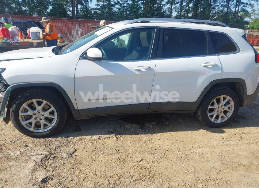 Photo 15 of 2017 Jeep Cherokee LATITUDE FWD (VIN 1C4PJLCB7HW640550)