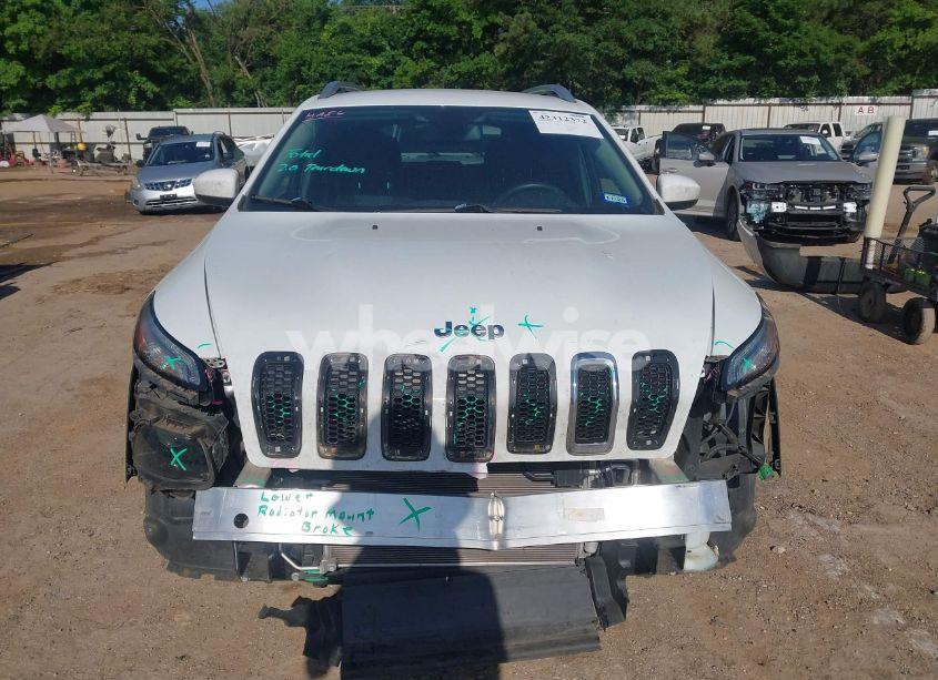 Photo 6 of 2017 Jeep Cherokee LATITUDE FWD (VIN 1C4PJLCB7HW640550)