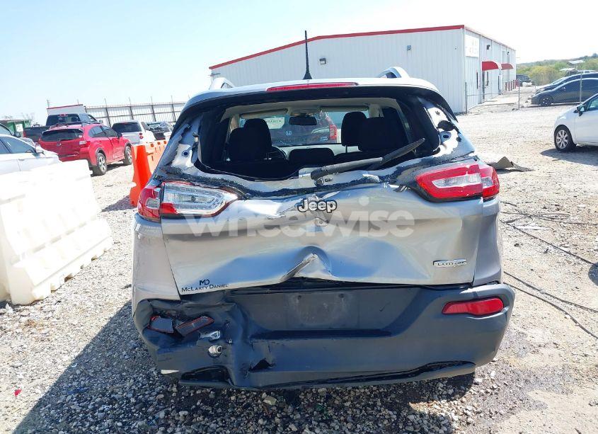 Photo 16 of 2017 Jeep Cherokee LATITUDE FWD (VIN 1C4PJLCB7HW661141)