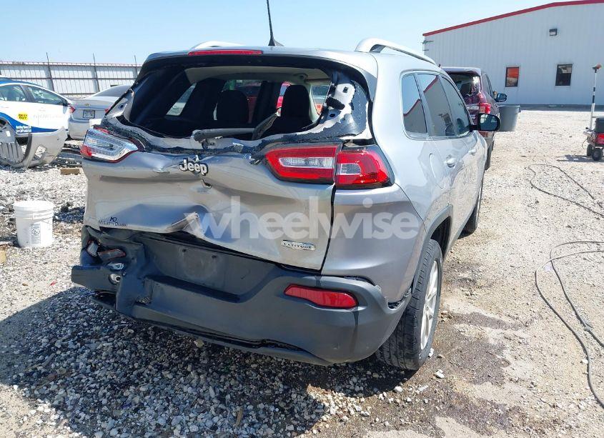 Photo 4 of 2017 Jeep Cherokee LATITUDE FWD (VIN 1C4PJLCB7HW661141)