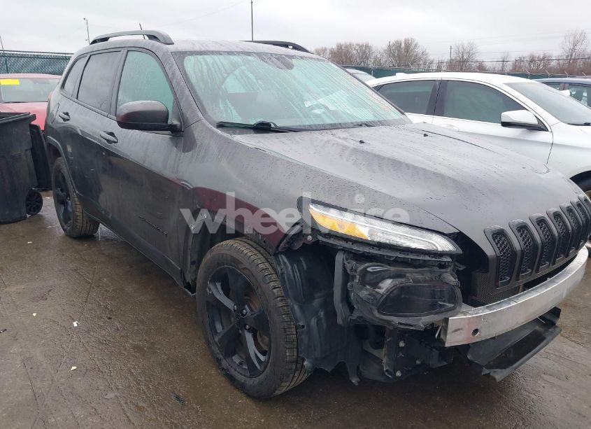 2018 Jeep Cherokee LATITUDE FWD (VIN 1C4PJLCB7JD540210) main photo