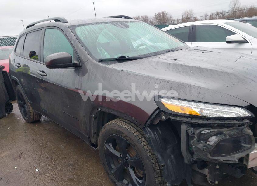 Photo 14 of 2018 Jeep Cherokee LATITUDE FWD (VIN 1C4PJLCB7JD540210)