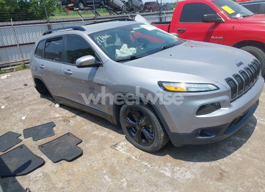2018 Jeep Cherokee LATITUDE FWD (VIN 1C4PJLCB7JD542457) main photo
