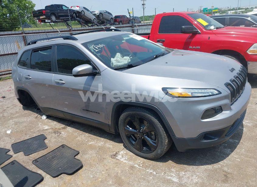 Photo 13 of 2018 Jeep Cherokee LATITUDE FWD (VIN 1C4PJLCB7JD542457)