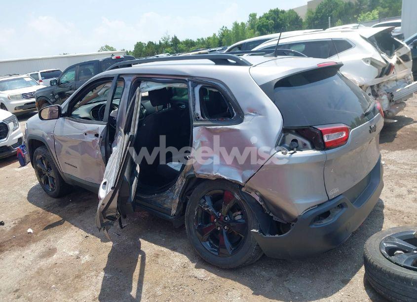 Photo 14 of 2018 Jeep Cherokee LATITUDE FWD (VIN 1C4PJLCB7JD542457)