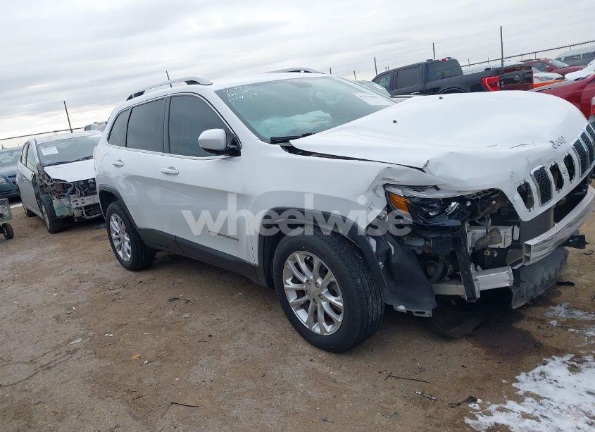 Photo 13 of 2019 Jeep Cherokee LATITUDE FWD (VIN 1C4PJLCB7KD131481)