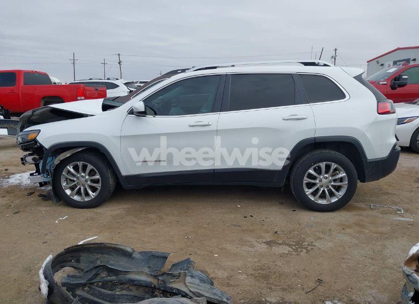 Photo 14 of 2019 Jeep Cherokee LATITUDE FWD (VIN 1C4PJLCB7KD131481)