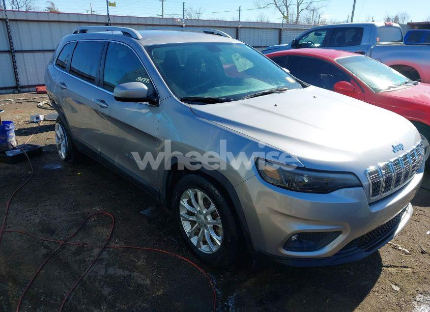 2019 Jeep Cherokee LATITUDE FWD (VIN 1C4PJLCB7KD171236) main photo