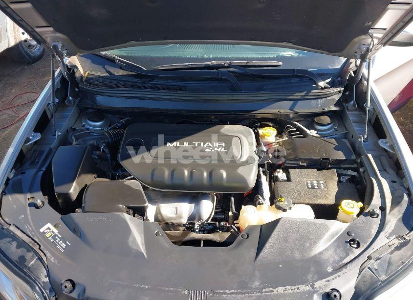 Photo 10 of 2019 Jeep Cherokee LATITUDE FWD (VIN 1C4PJLCB7KD171236)