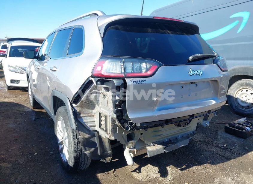 Photo 6 of 2019 Jeep Cherokee LATITUDE FWD (VIN 1C4PJLCB7KD171236)