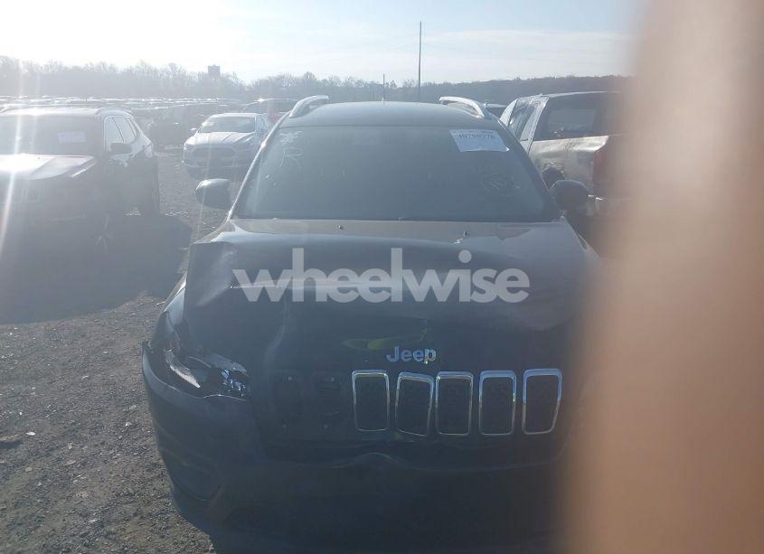 Photo 12 of 2019 Jeep Cherokee LATITUDE FWD (VIN 1C4PJLCB7KD242192)