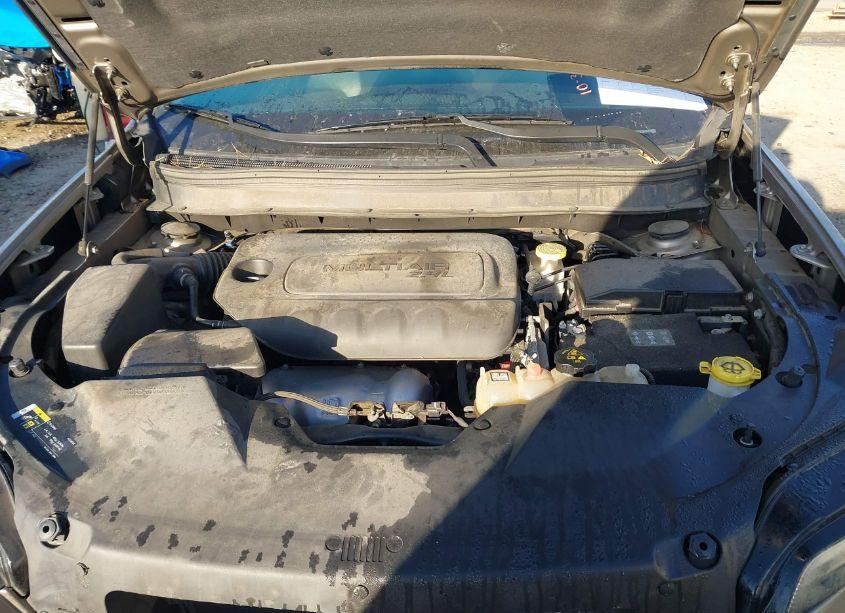 Photo 10 of 2019 Jeep Cherokee LATITUDE FWD (VIN 1C4PJLCB7KD248557)