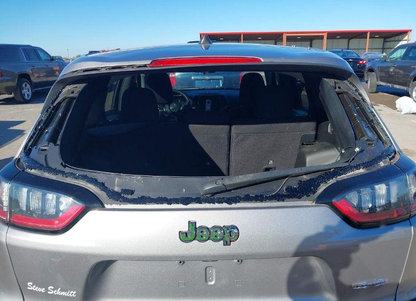 Photo 20 of 2019 Jeep Cherokee LATITUDE FWD (VIN 1C4PJLCB7KD269425)