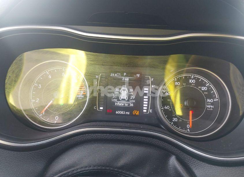 Photo 7 of 2019 Jeep Cherokee LATITUDE FWD (VIN 1C4PJLCB7KD325752)