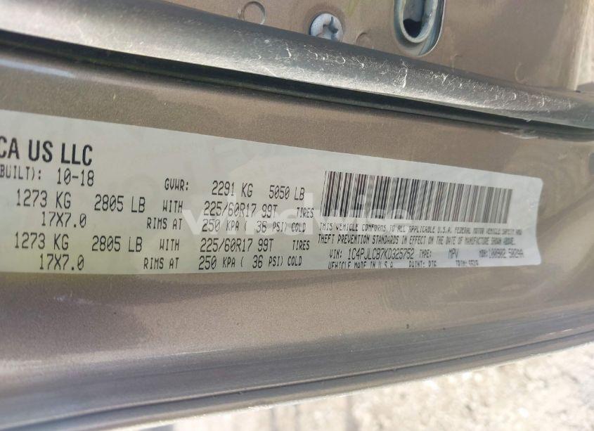 Photo 9 of 2019 Jeep Cherokee LATITUDE FWD (VIN 1C4PJLCB7KD325752)