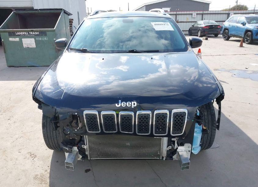 Photo 13 of 2019 Jeep Cherokee LATITUDE FWD (VIN 1C4PJLCB7KD357391)
