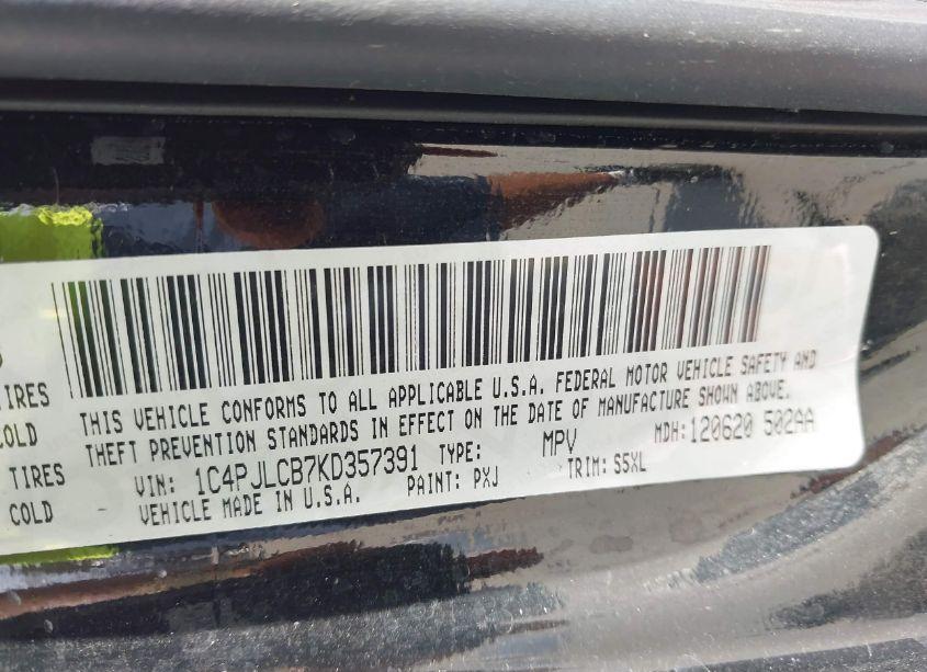 Photo 9 of 2019 Jeep Cherokee LATITUDE FWD (VIN 1C4PJLCB7KD357391)