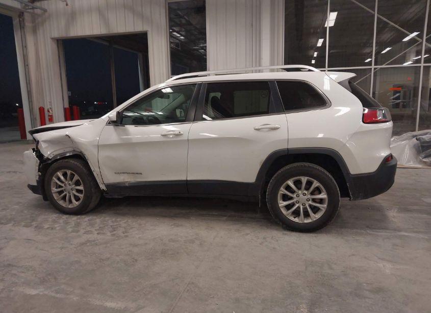 Photo 14 of 2019 Jeep Cherokee LATITUDE FWD (VIN 1C4PJLCB7KD479331)