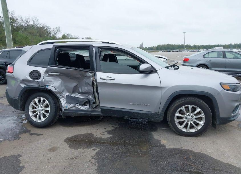 Photo 13 of 2020 Jeep Cherokee LATITUDE FWD (VIN 1C4PJLCB7LD536192)