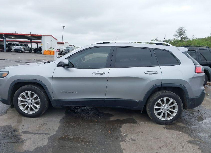 Photo 14 of 2020 Jeep Cherokee LATITUDE FWD (VIN 1C4PJLCB7LD536192)