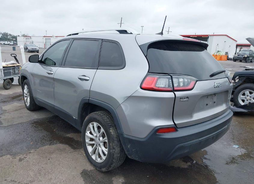 Photo 3 of 2020 Jeep Cherokee LATITUDE FWD (VIN 1C4PJLCB7LD536192)