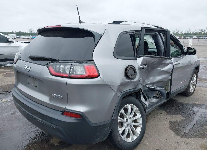 Photo 4 of 2020 Jeep Cherokee LATITUDE FWD (VIN 1C4PJLCB7LD536192)