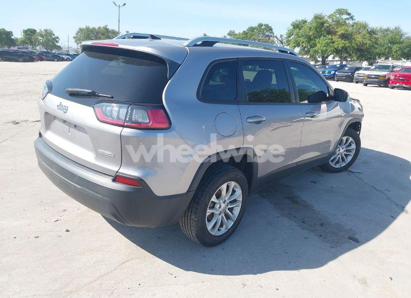 Photo 4 of 2020 Jeep Cherokee LATITUDE FWD (VIN 1C4PJLCB7LD542428)