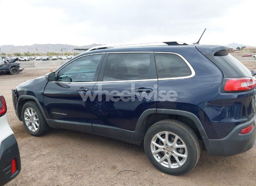 Photo 13 of 2015 Jeep Cherokee LATITUDE (VIN 1C4PJLCB8FW506398)