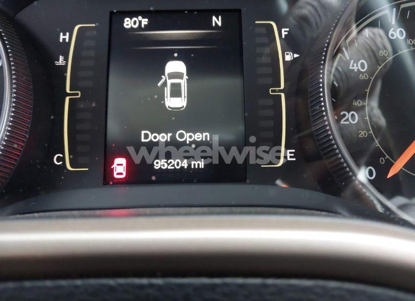 Photo 14 of 2015 Jeep Cherokee LATITUDE (VIN 1C4PJLCB8FW506398)