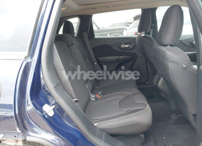 Photo 8 of 2015 Jeep Cherokee LATITUDE (VIN 1C4PJLCB8FW506398)