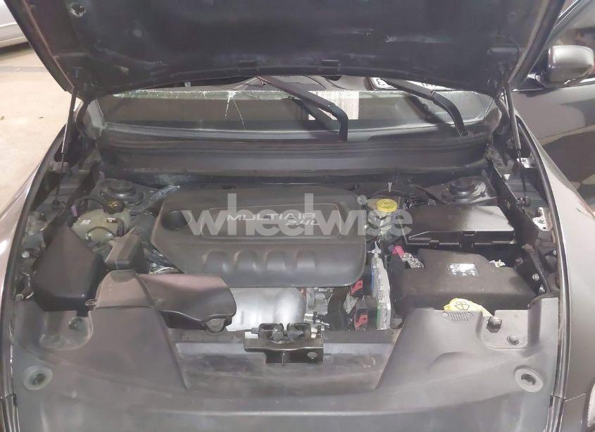 Photo 10 of 2015 Jeep Cherokee LATITUDE (VIN 1C4PJLCB8FW590013)