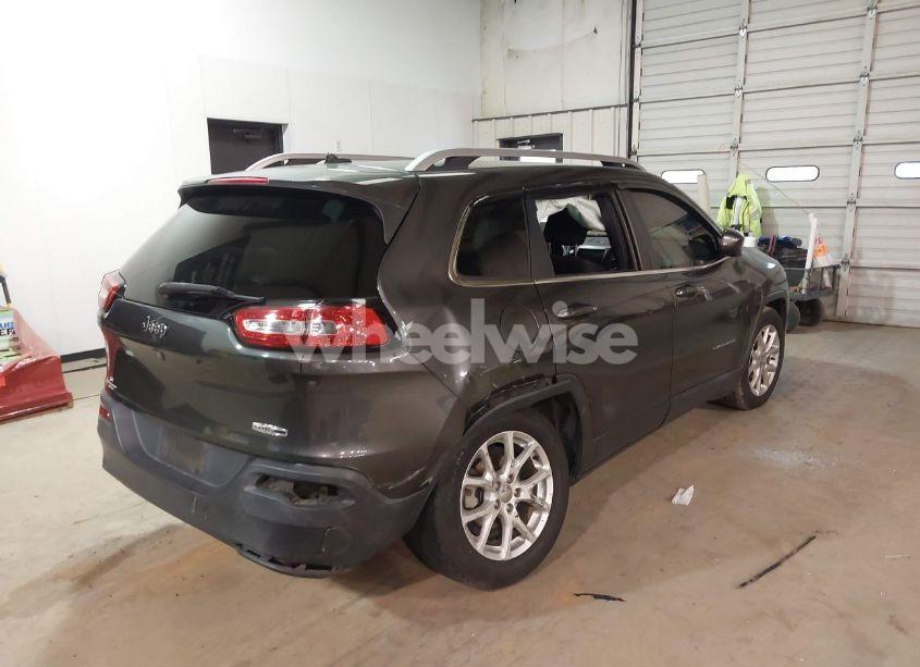 Photo 4 of 2015 Jeep Cherokee LATITUDE (VIN 1C4PJLCB8FW590013)