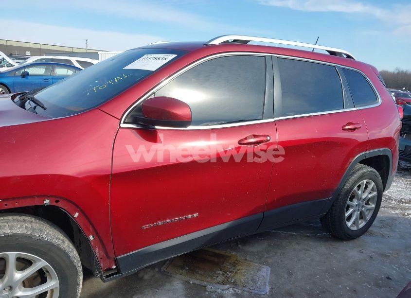 Photo 15 of 2015 Jeep Cherokee LATITUDE (VIN 1C4PJLCB8FW612284)