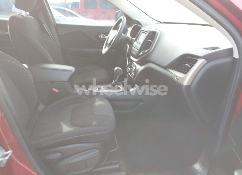 Photo 5 of 2015 Jeep Cherokee LATITUDE (VIN 1C4PJLCB8FW612284)