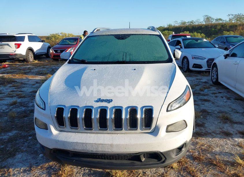 Photo 11 of 2015 Jeep Cherokee LATITUDE (VIN 1C4PJLCB8FW655829)