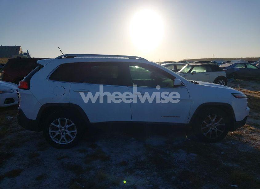 Photo 12 of 2015 Jeep Cherokee LATITUDE (VIN 1C4PJLCB8FW655829)